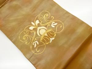 金駒刺繍変わり唐草に抽象模様名古屋帯